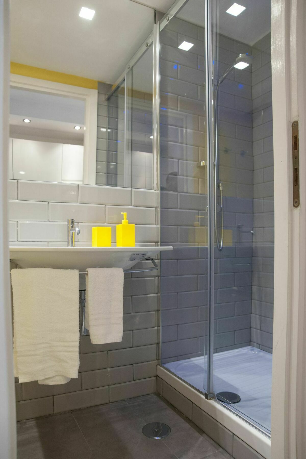 Apartment Secret Rhome Loft Rom